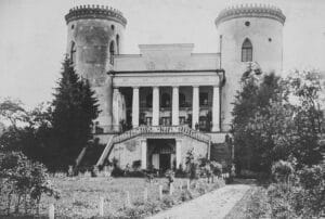Zamek w Czerwonogrodzie